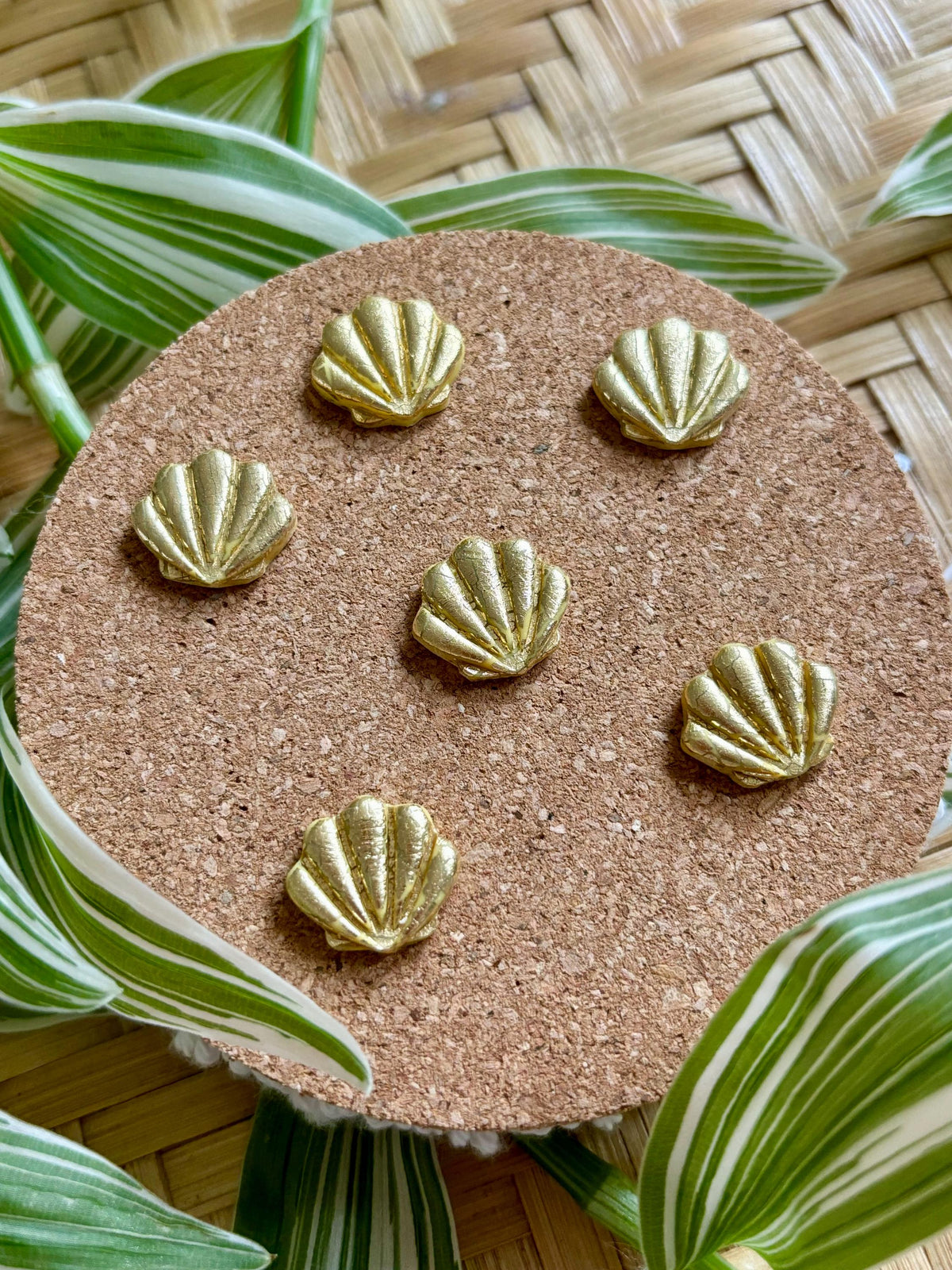 Gold Clam Shells